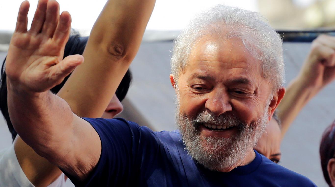 https://cdn.tn.com.ar/sites/default/files/styles/1366x765/public/2018/04/07/lula1515.jpg